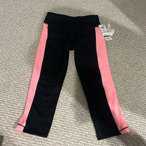 - Ideology, high-rise capris,